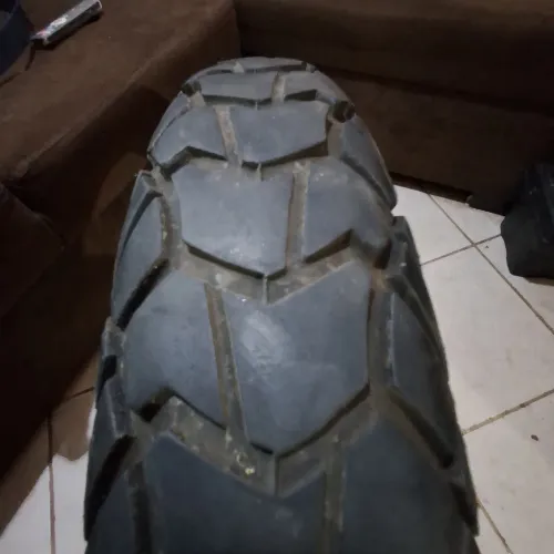 Vendo 01 pneu moto traseiro 120/80 R18 para BROS XRE300 LANDER ETC em bom estado 1