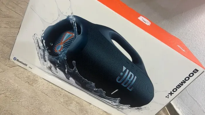 Caixa JBL BOMBOX 4