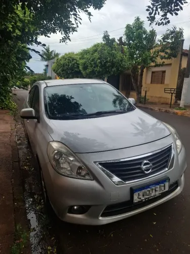 Nissan Versa SL 1.6 16V Flex Fuel 4P Mec. 2012