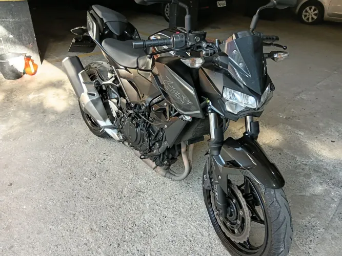 Kawasaki Z400 2021
