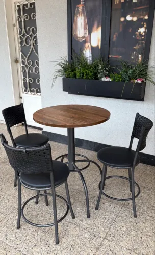 Conjunto de mesa bistrô com 3 cadeiras cada - OPORTUNIDADE ÚNICA 