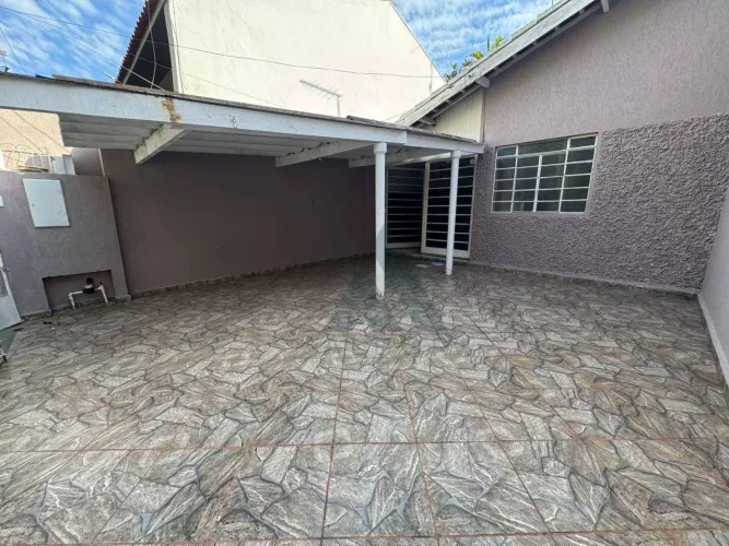 Casa com 3 dormitórios para alugar - Vila Deyse - Itapetininga/SP