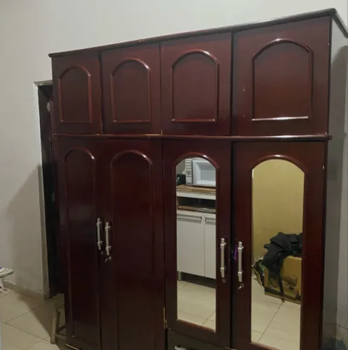 Guarda roupa antigo vende-se