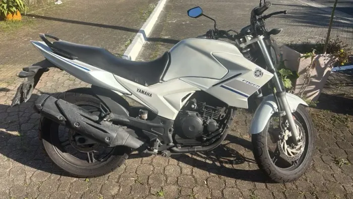 FAZER 2014 GASOLINA - SOMENTE A VISTA E TRANFERENCIA NA HORA PELO GOV. 