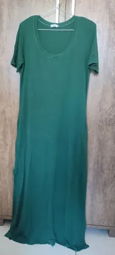 Vestido longo usando