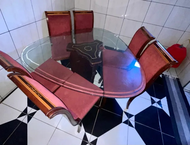Mesa de madeira 6 lugares