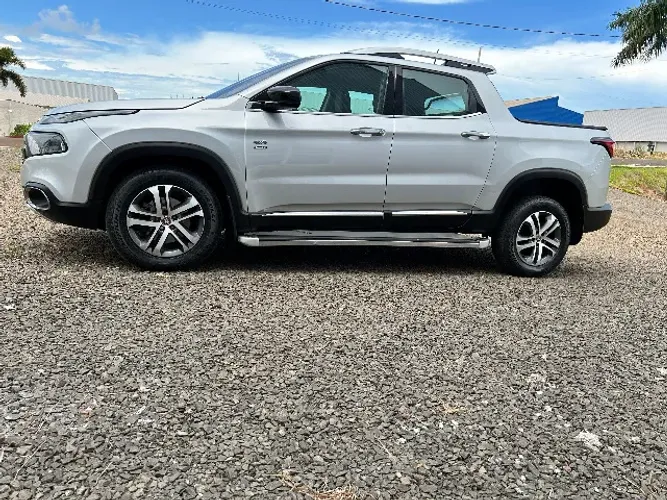 Fiat Toro Volcano 2.0 16V 4X4 TB Diesel Aut. 2017