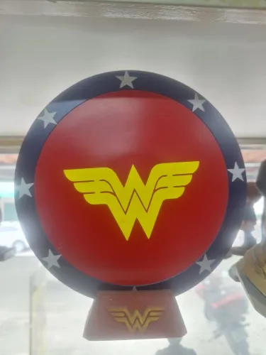 Escudo Mulher Maravilha Colecionavel