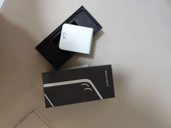 Samsung Galaxy z Flip 7 fe (tela quebrada)