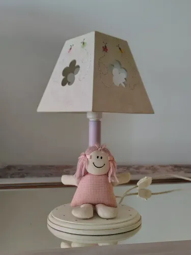 Abajur infantil menina