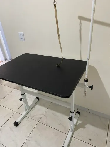 Mesa pet regulável 