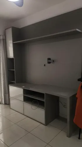 Rack com painel para sala. Televisão até 65".