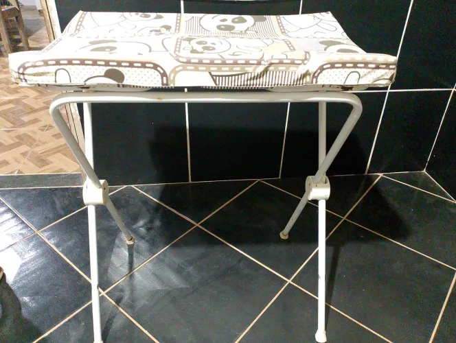 Estou vendendo trocador dobrável Galzerano vem com a banheira junto