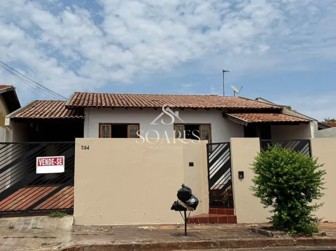 ZONA LESTE - CASA TERREA A VENDA, 3 QUARTOS 195m² - LONDRINA