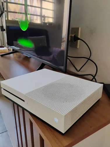 XBOX ONE S 1TB