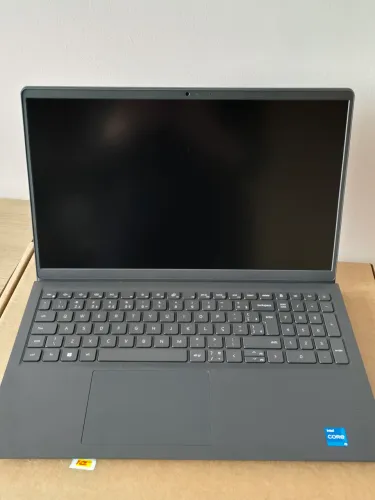 Notebook Dell Inspiron 15 (Novo/Nunca Usado) - intel core i5 13 Ger/ 8GB RAM / Tela 15.6"