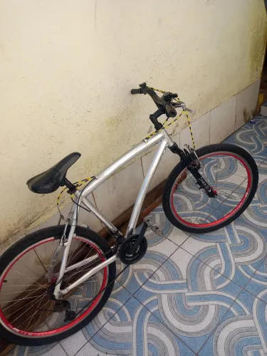 Vendo ou troco por celular top bike gallo aro26 de alumínio pegar e andar