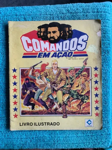 Álbum de figurinhas Comandos em Ação de 1987 (tenho dois, nesse faltam 24 das 215) 