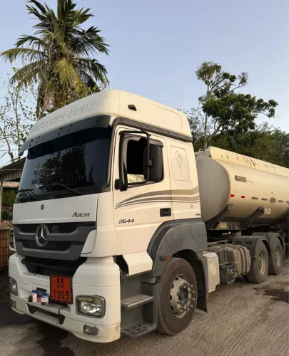Axor 2644 6x4 ano 2013/2013 automático 