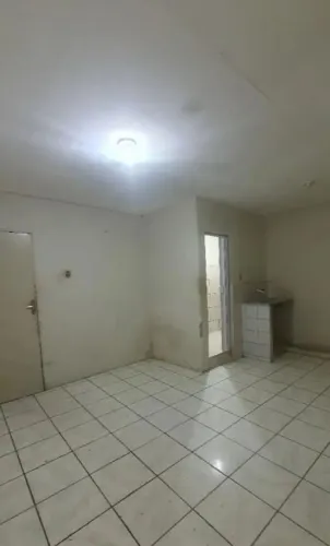 Alugo casa água e internet incluso!