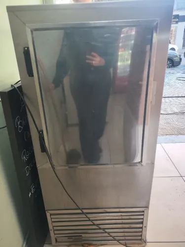 Estufa refrigerada