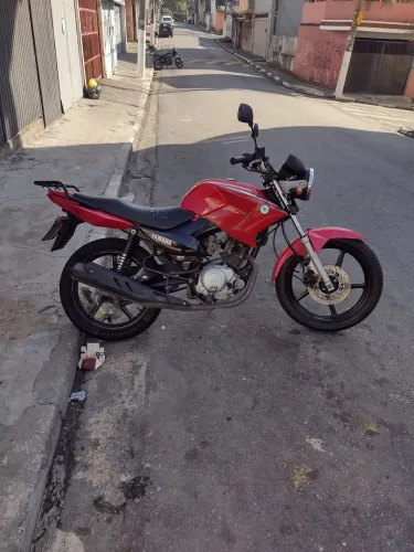 Aluga se moto para trabalhar 
