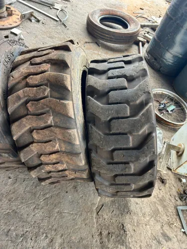 Pneu retroescavadeira 10-16.5