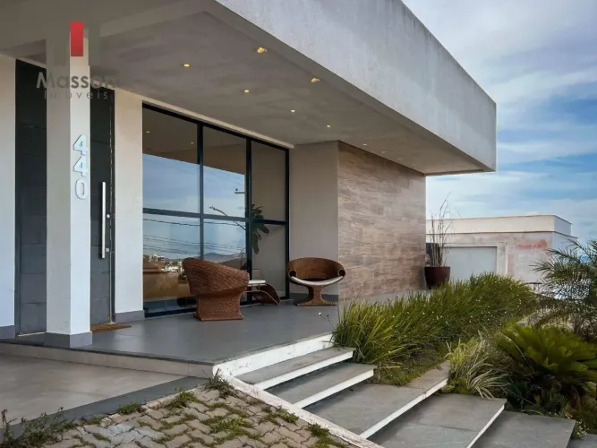 Casa com 4 quartos à venda, 248 m² por R$ 1.550.000 - Spina Ville - Juiz de Fora/MG