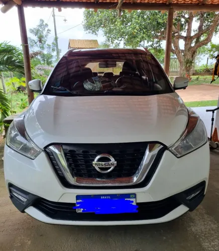 Vendo nissan kicks SL 2017