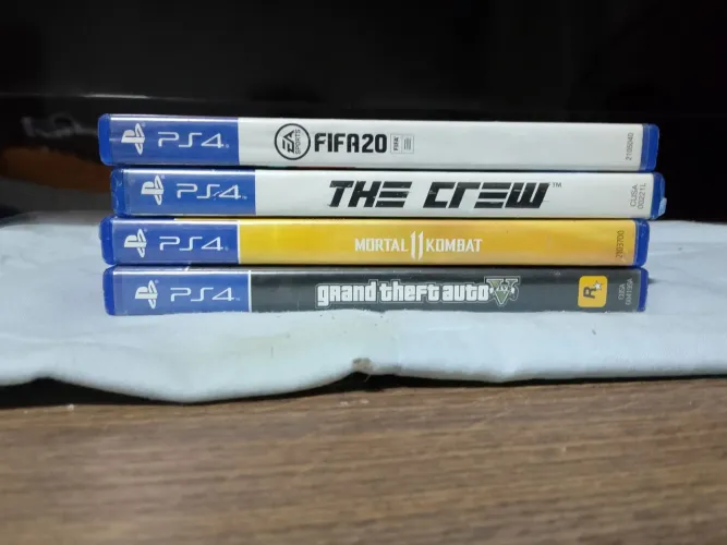 Vendo jogos de ps4