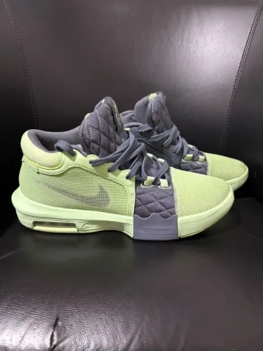 Nike Lebron Witness 8
