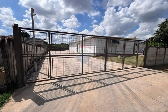 Galpão 732m² c/ Câmaras Frias em Araçoiaba: Acesso Raposo Tavares - Ideal Alimentos/Farma
