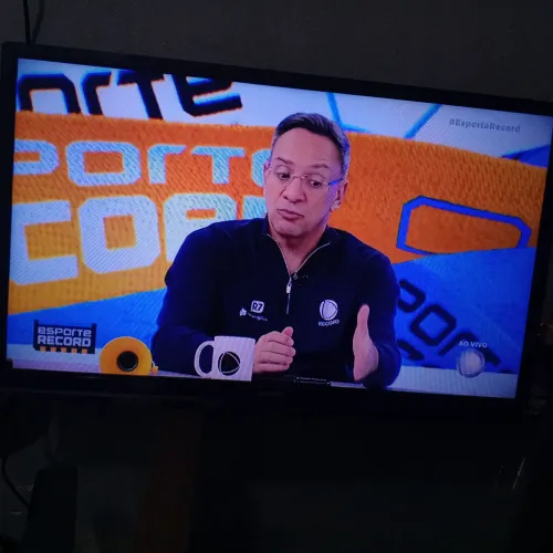 ? tv não é smart Philips 32 polegadas