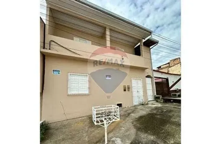 SOBRADO A VENDA NO CENTRO DE ITAMARAJU