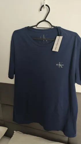 2 Camiseta Calvin Klein 
