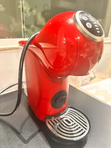 Cafeteira Nescafé Dolce Gusto Genio S Plus Dgs3 Vermelha Cor Vermelho