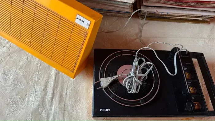 Vitrola Philips Stereo 200 Vintage anos 70 + caixas originais