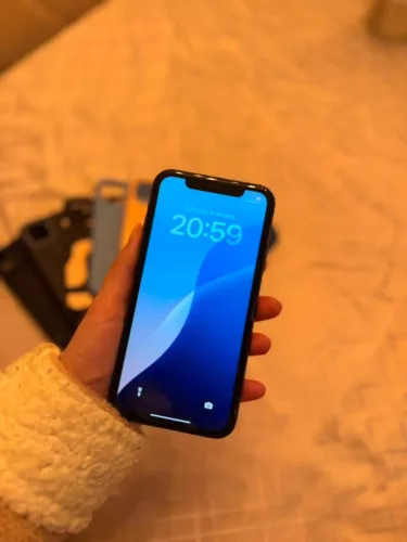 iPhone 11 - iCloud livre 65Gb