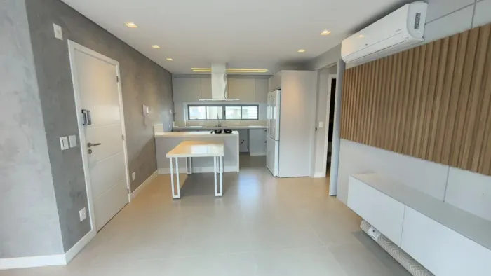 Apartamento com 2 dormitórios à venda, 71 m² por R$ 1.550.000,00 - Centro - Florianópolis/
