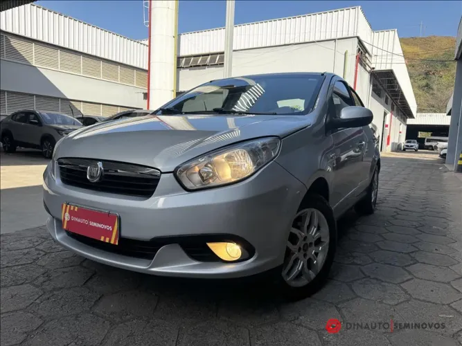 Fiat Grand Siena Essence 1.6 Flex 16V 2015