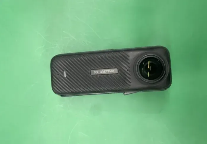 Camera Insta360 X4