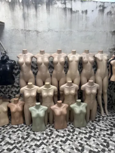 Conjunto de Manequins c/ 17 Unidades. 