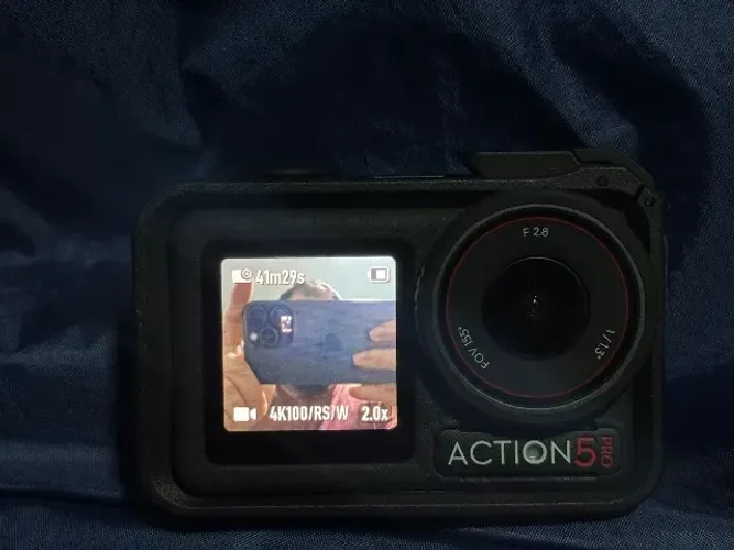 camera dji osmo action 5 pro adventure com microfone.