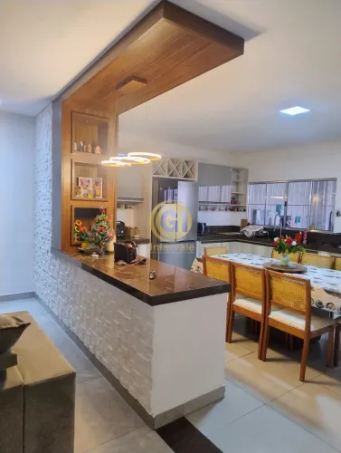 Casa à Venda no Sant'Anna do Pedregulho em Jacareí | 3 Suítes e Área Gourmet