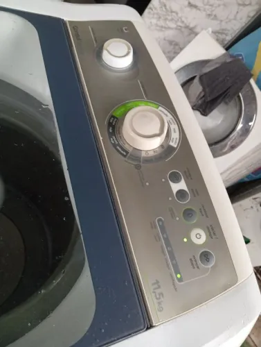 Máquina de lavar roupa Consul facilite 11kg cesto inox funcionando perfeitamente