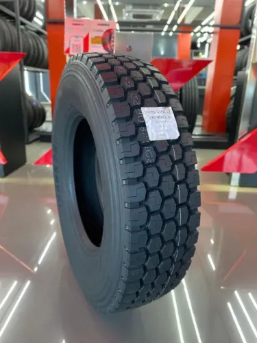 Pneus de caminhão borrachudo senset 295/80 R22,5 fleet novo 