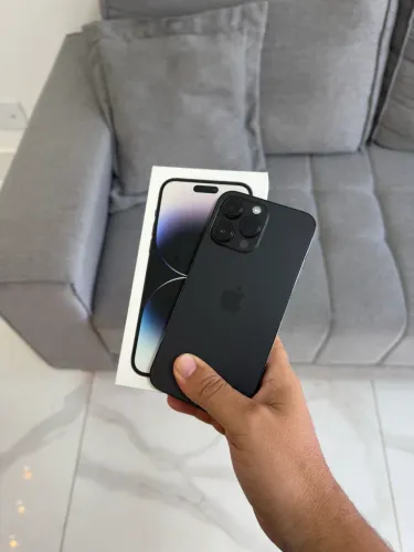 IPhone 14 Pro Max 128 gigas sem detalhes