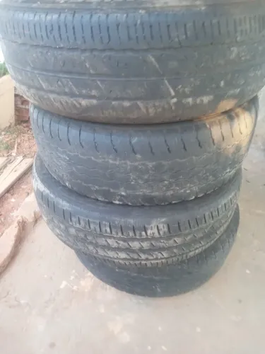Pneus 16 cargo ou troco por 14