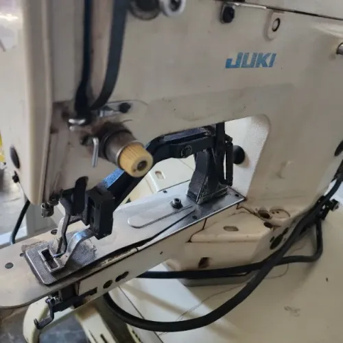 Maquina costura travete mecanico juki branco