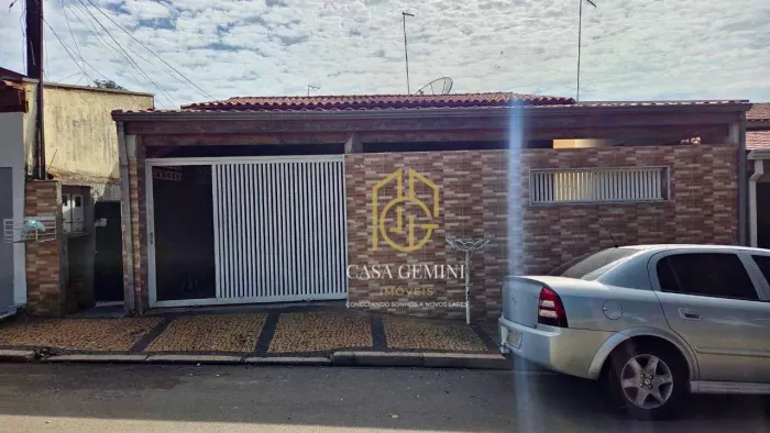 Casa com 3 quartos para alugar, 140 m² por R$ 2.528/mês - Vila Monte Alegre - Paulínia/SP